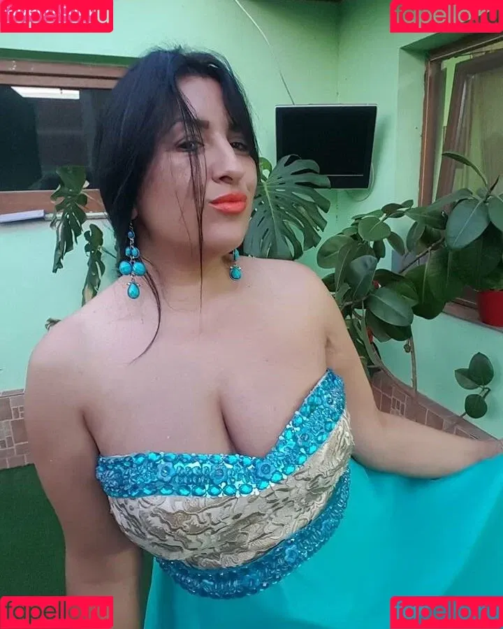 Ryma / boabflowerfree / ryma.ayed / rymaayed Onlyfans Photo Gallery 