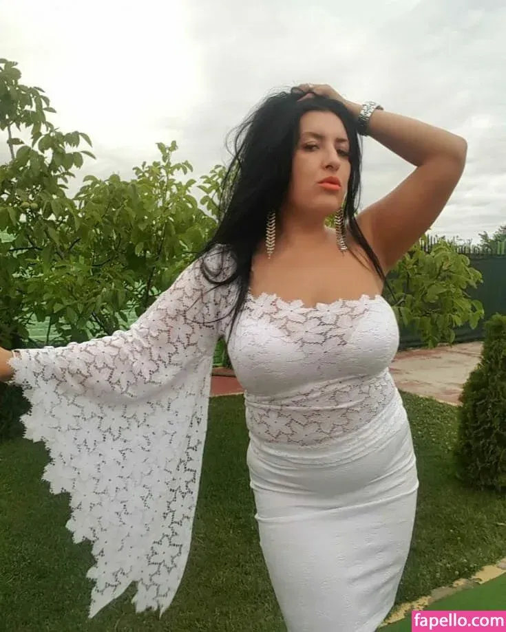 Ryma / boabflowerfree / ryma.ayed / rymaayed Onlyfans Photo Gallery 