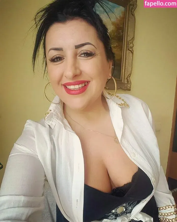 Ryma / boabflowerfree / ryma.ayed / rymaayed Onlyfans Photo Gallery 