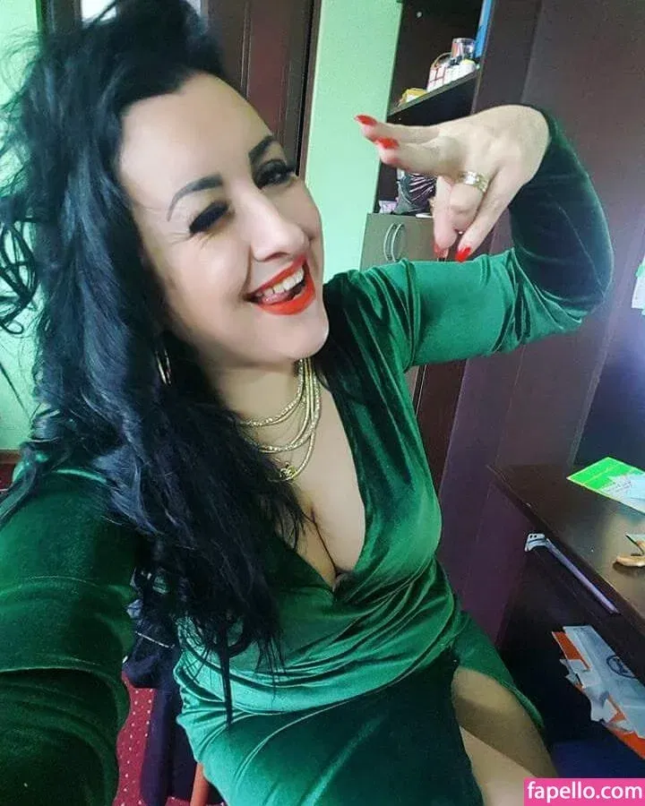 Ryma / boabflowerfree / ryma.ayed / rymaayed Onlyfans Photo Gallery 