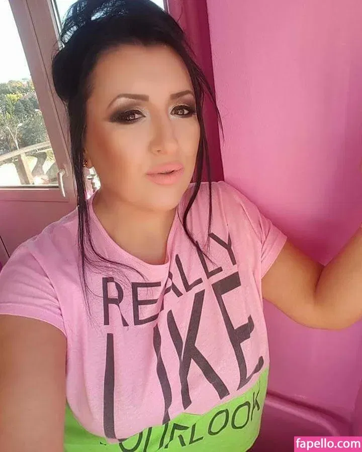 Ryma / boabflowerfree / ryma.ayed / rymaayed Onlyfans Photo Gallery 