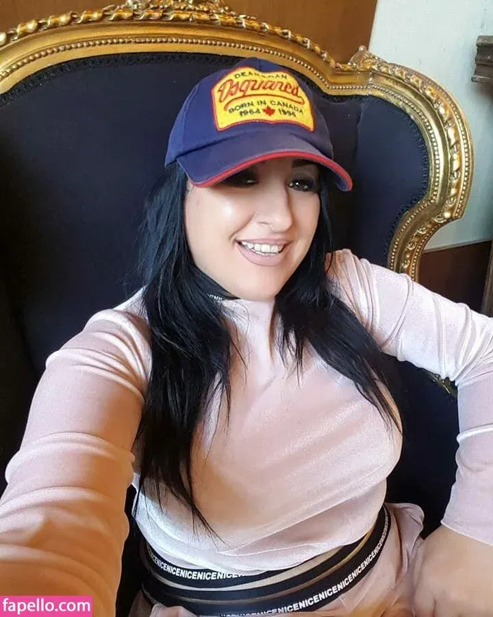 Ryma / boabflowerfree / ryma.ayed / rymaayed Onlyfans Photo Gallery 