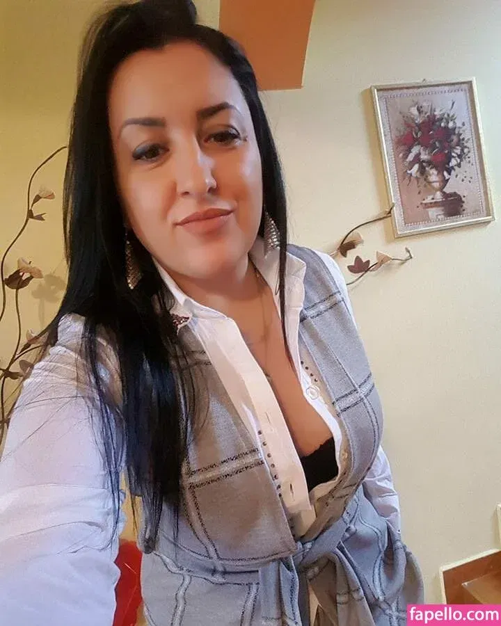 Ryma / boabflowerfree / ryma.ayed / rymaayed Onlyfans Photo Gallery 