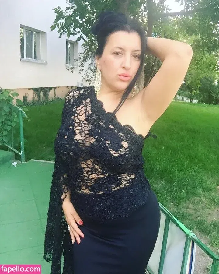 Ryma / boabflowerfree / ryma.ayed / rymaayed Onlyfans Photo Gallery 