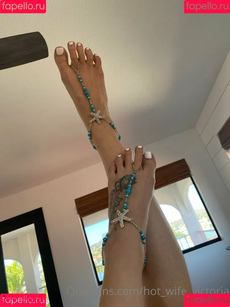 Hotwife_Vxxx / _torias_secret_ / hot_wife_victoria Onlyfans Photo Gallery 