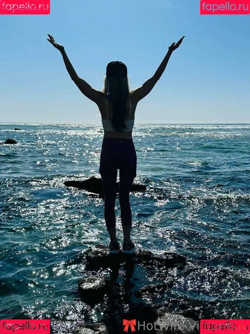 Hotwife_Vxxx / _torias_secret_ / hot_wife_victoria Onlyfans Photo Gallery 