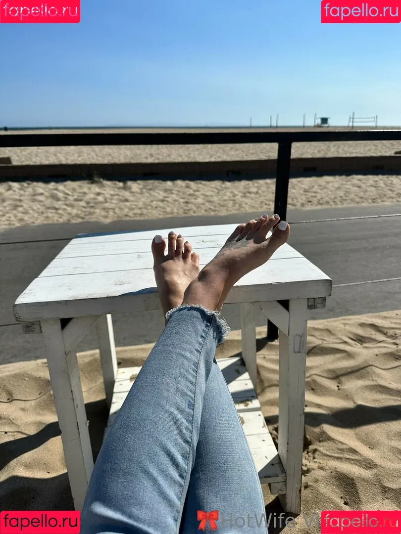 Hotwife_Vxxx / _torias_secret_ / hot_wife_victoria Onlyfans Photo Gallery 