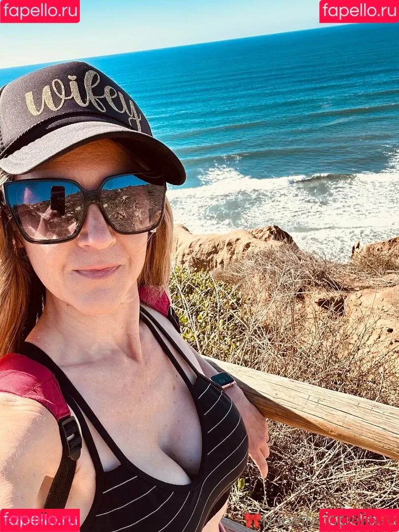 Hotwife_Vxxx / _torias_secret_ / hot_wife_victoria Onlyfans Photo Gallery 