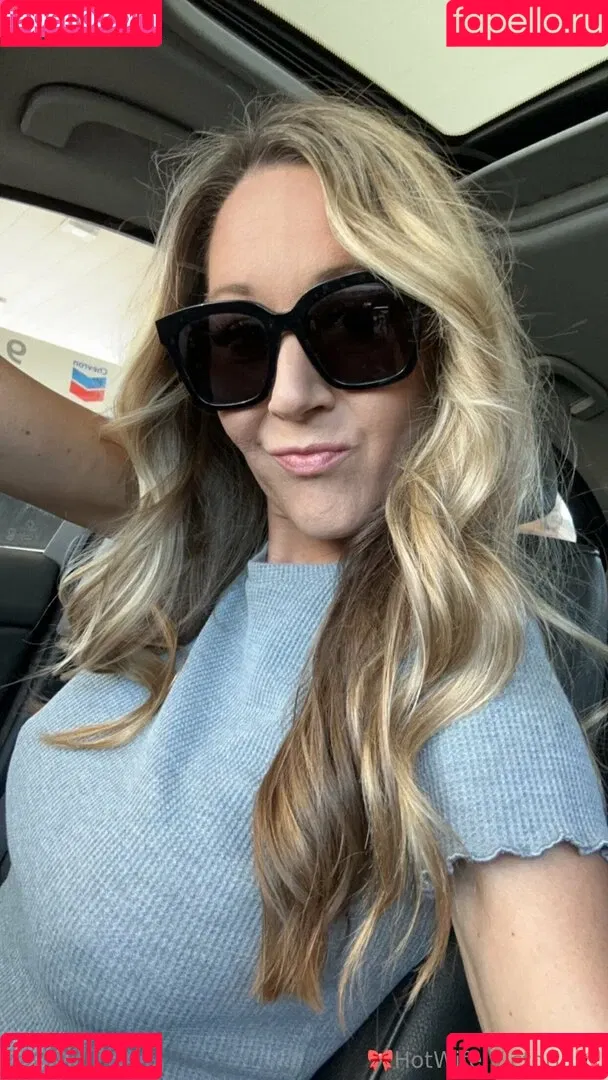 Hotwife_Vxxx / _torias_secret_ / hot_wife_victoria Onlyfans Photo Gallery 