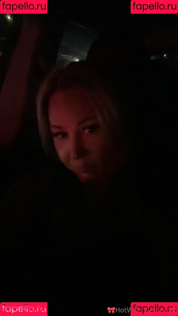 Hotwife_Vxxx / _torias_secret_ / hot_wife_victoria Onlyfans Photo Gallery 