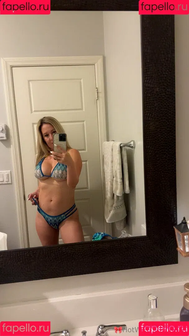 Hotwife_Vxxx / _torias_secret_ / hot_wife_victoria Onlyfans Photo Gallery 