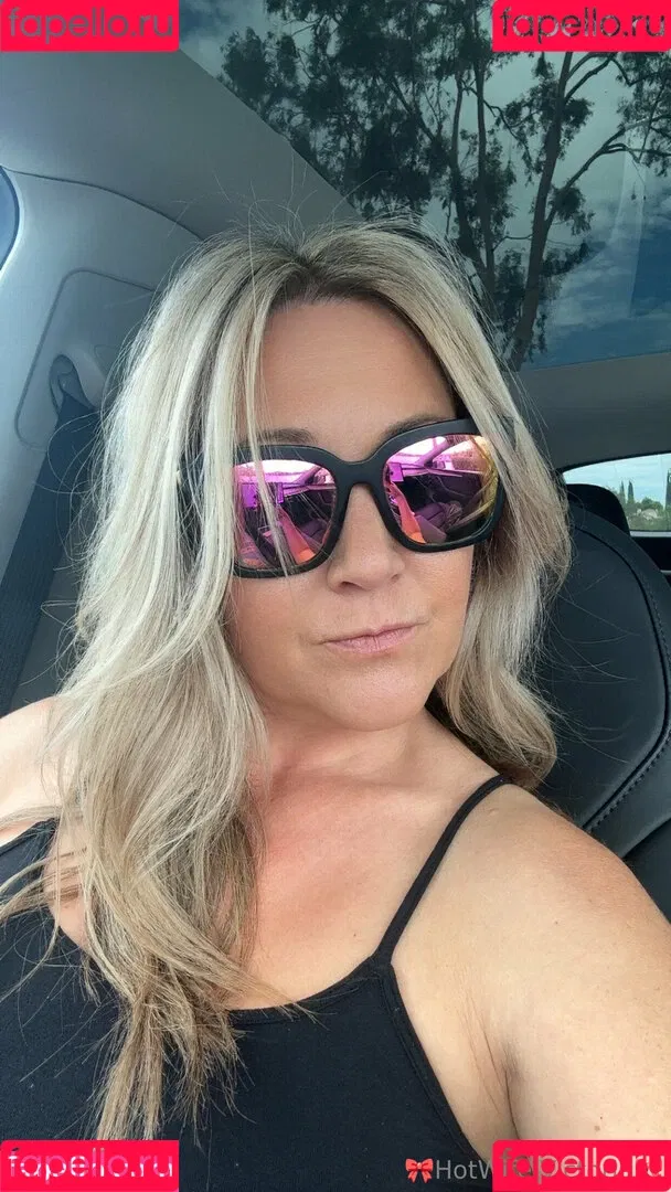 Hotwife_Vxxx / _torias_secret_ / hot_wife_victoria Onlyfans Photo Gallery 