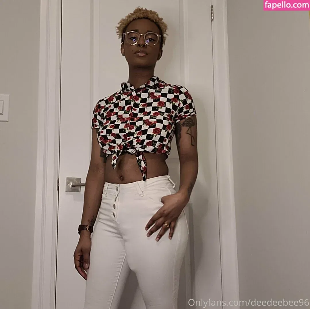 deedee2796 / deedeebee96 Onlyfans Photo Gallery 