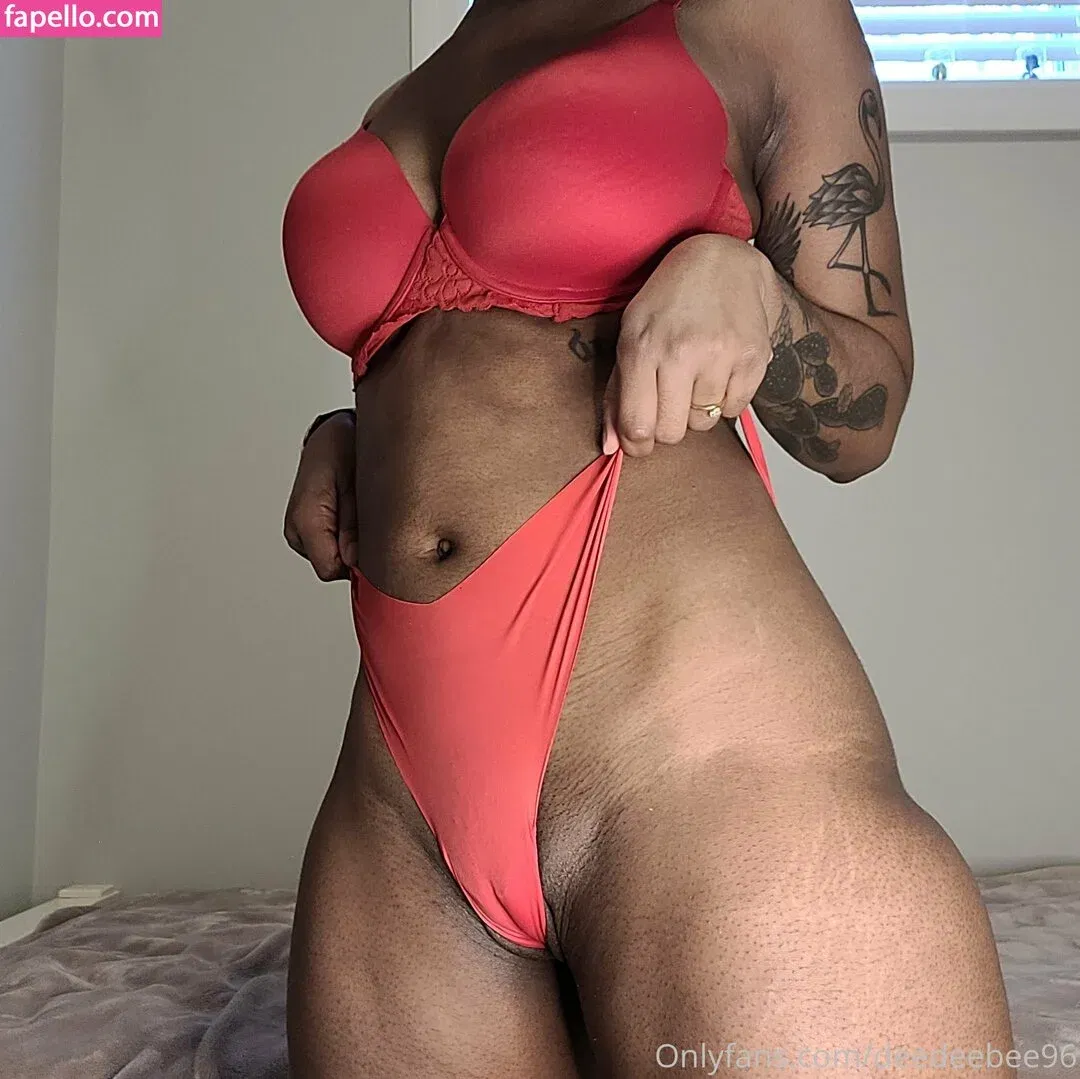 deedee2796 / deedeebee96 Onlyfans Photo Gallery 