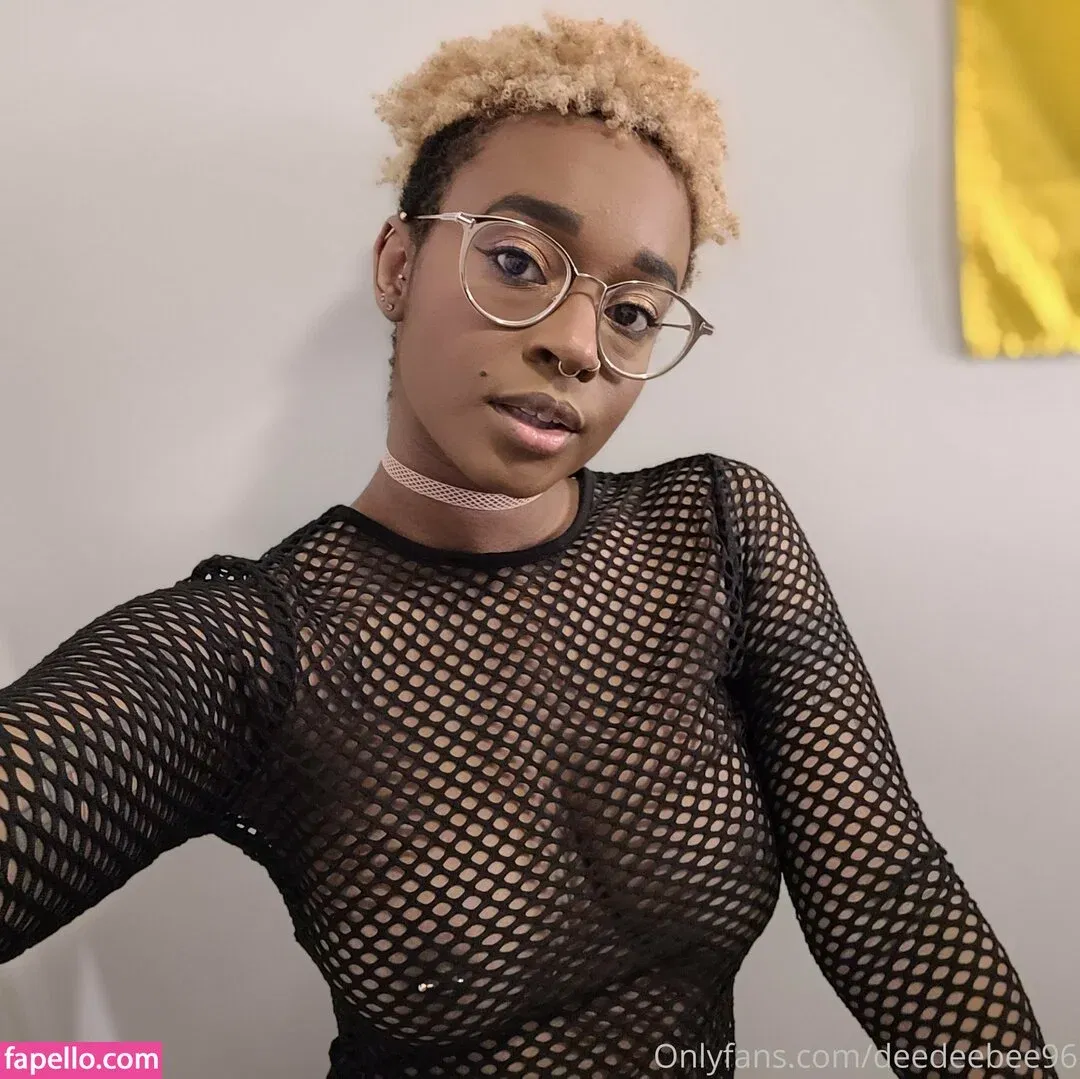 deedee2796 / deedeebee96 Onlyfans Photo Gallery 