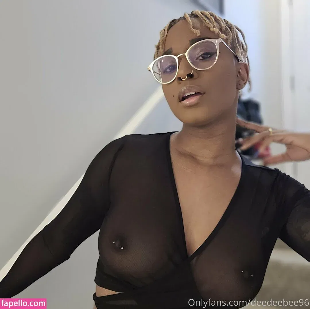 deedee2796 / deedeebee96 Onlyfans Photo Gallery 