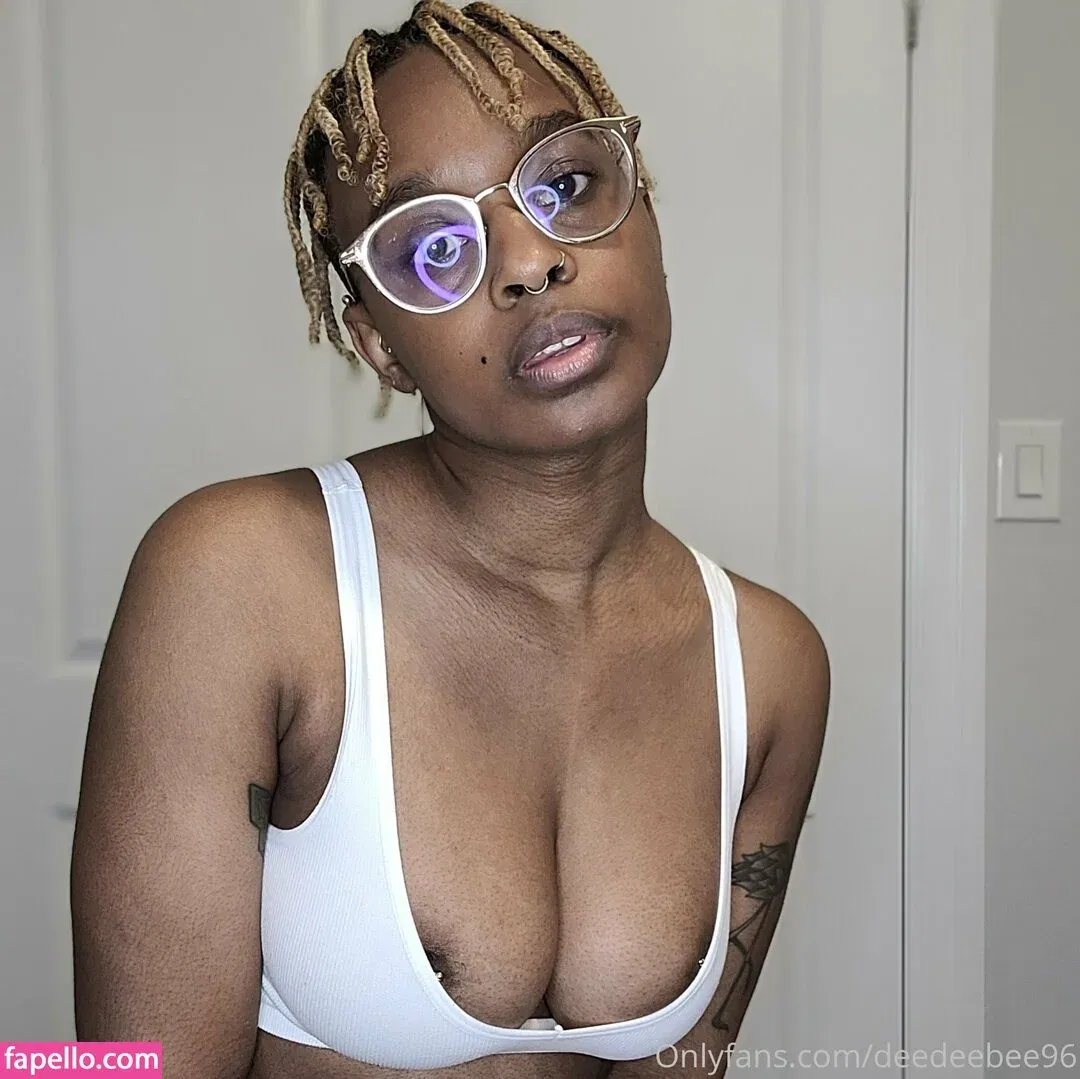 deedee2796 / deedeebee96 Onlyfans Photo Gallery 