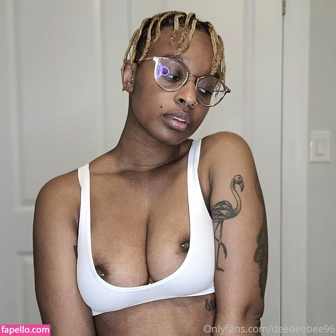 deedee2796 / deedeebee96 Onlyfans Photo Gallery 