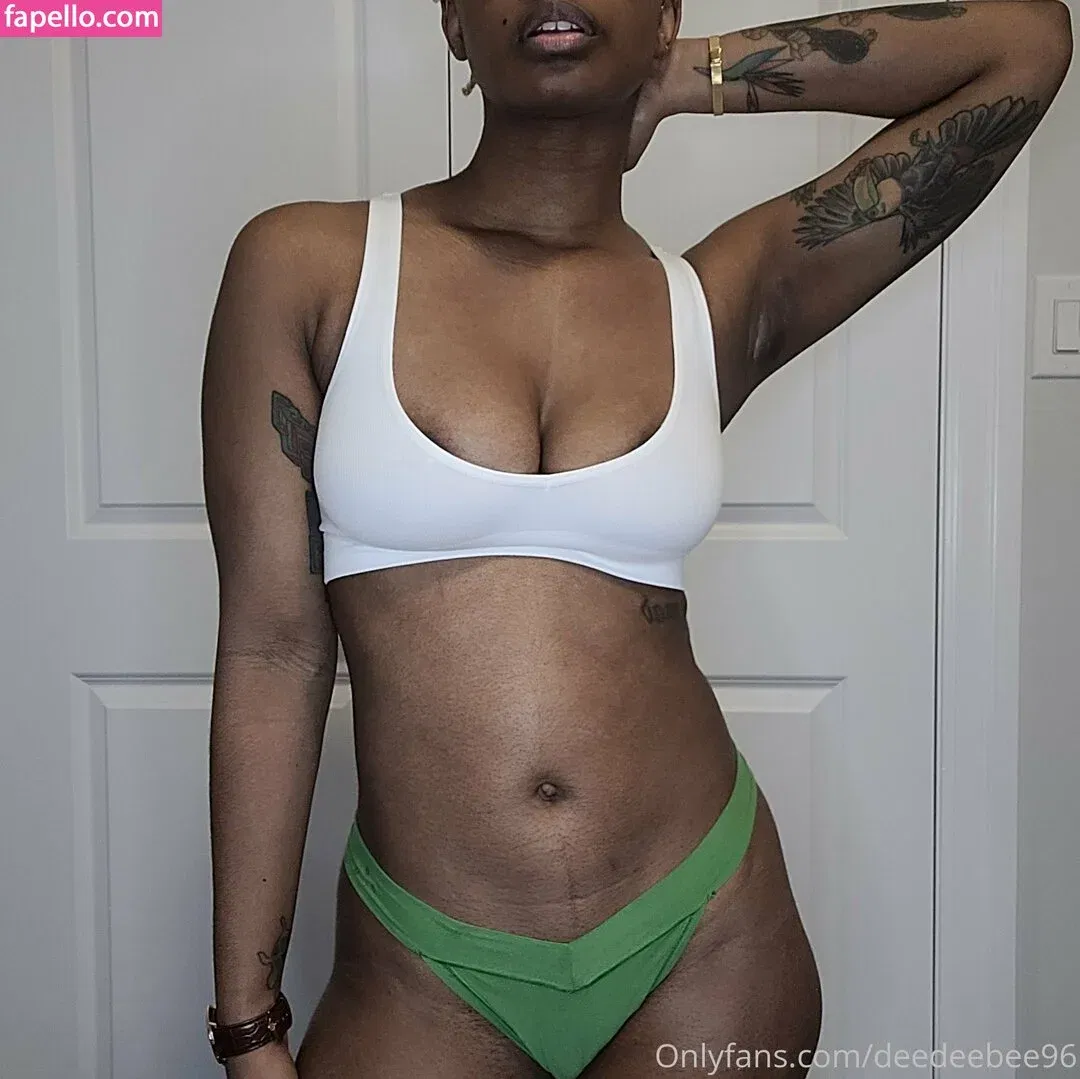deedee2796 / deedeebee96 Onlyfans Photo Gallery 