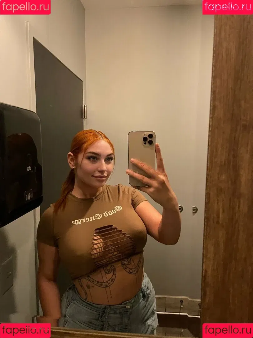 Vivian Taylor / Vivianxxtaylor / taylorxxvivian Onlyfans Photo Gallery 