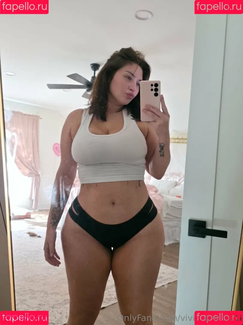 Vivian Taylor / Vivianxxtaylor / taylorxxvivian Onlyfans Photo Gallery 