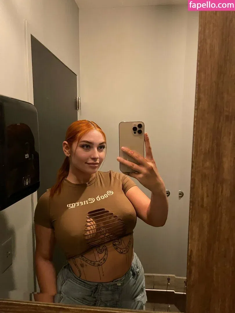 Vivian Taylor / Vivianxxtaylor / taylorxxvivian Onlyfans Photo Gallery 