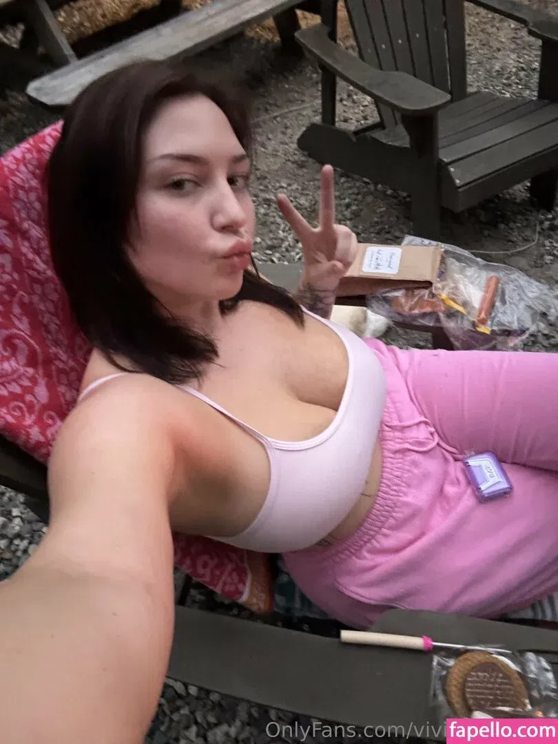 Vivian Taylor / Vivianxxtaylor / taylorxxvivian Onlyfans Photo Gallery 