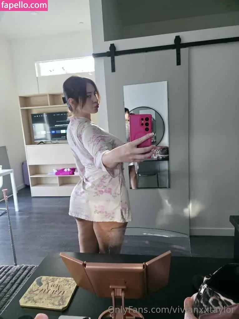 Vivian Taylor / Vivianxxtaylor / taylorxxvivian Onlyfans Photo Gallery 