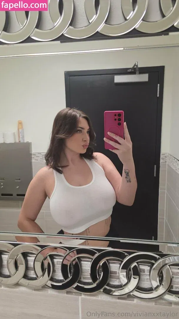 Vivian Taylor / Vivianxxtaylor / taylorxxvivian Onlyfans Photo Gallery 