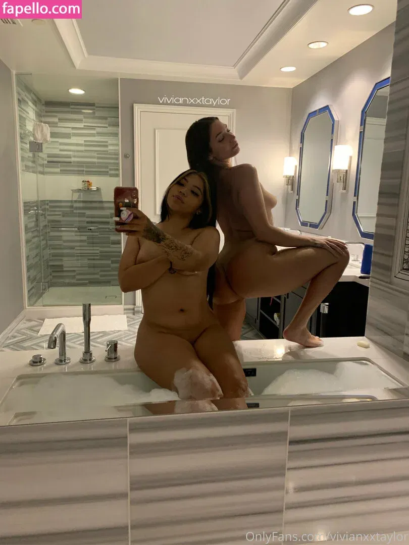Vivian Taylor / Vivianxxtaylor / taylorxxvivian Onlyfans Photo Gallery 