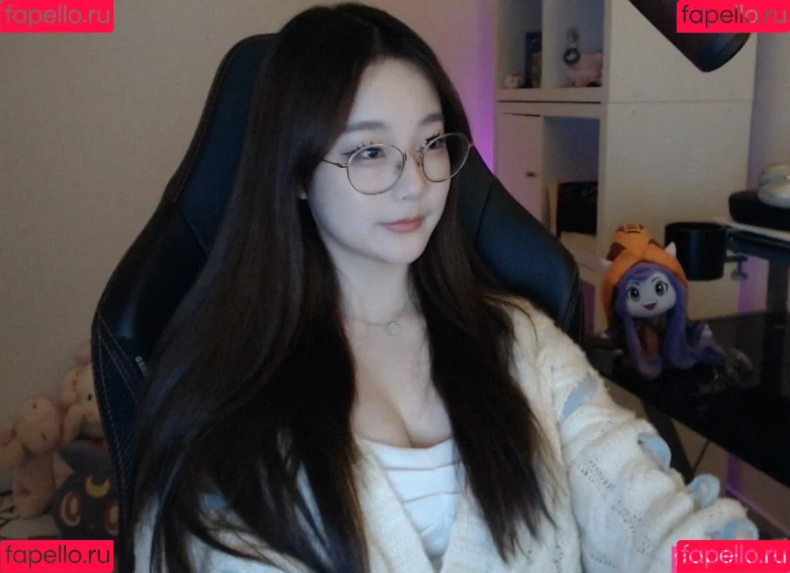 Athena / Kiittwy Onlyfans Photo Gallery 