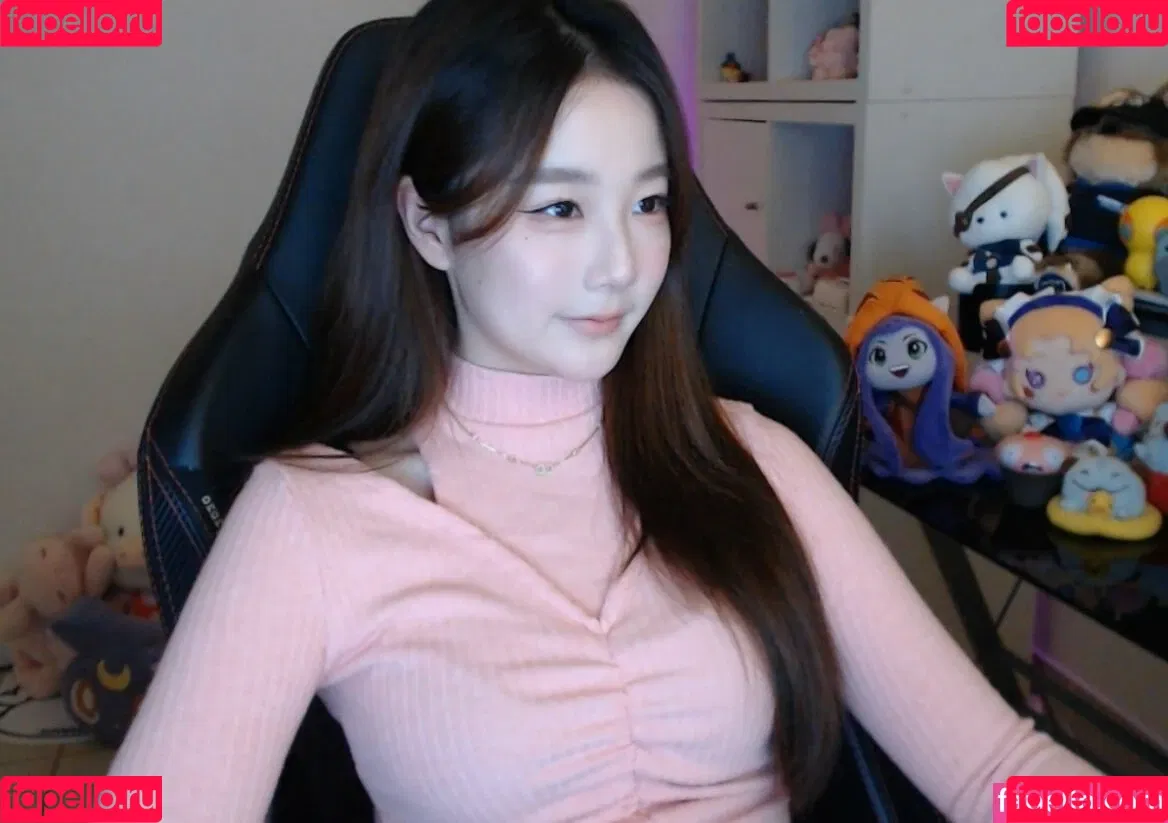 Athena / Kiittwy Onlyfans Photo Gallery 