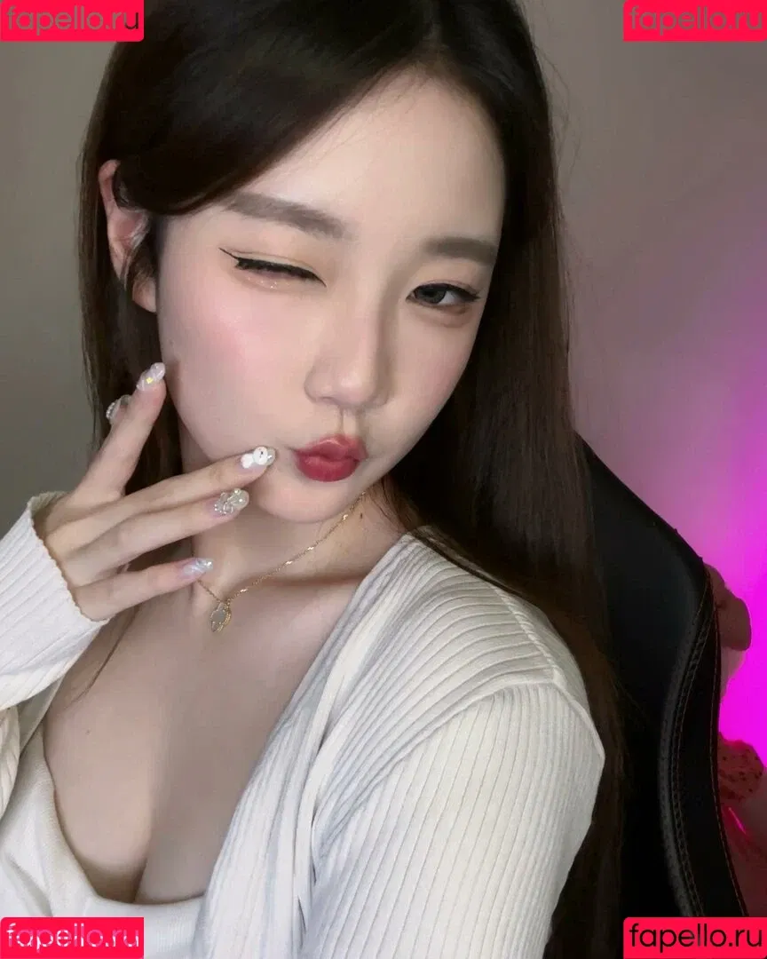 Athena / Kiittwy Onlyfans Photo Gallery 