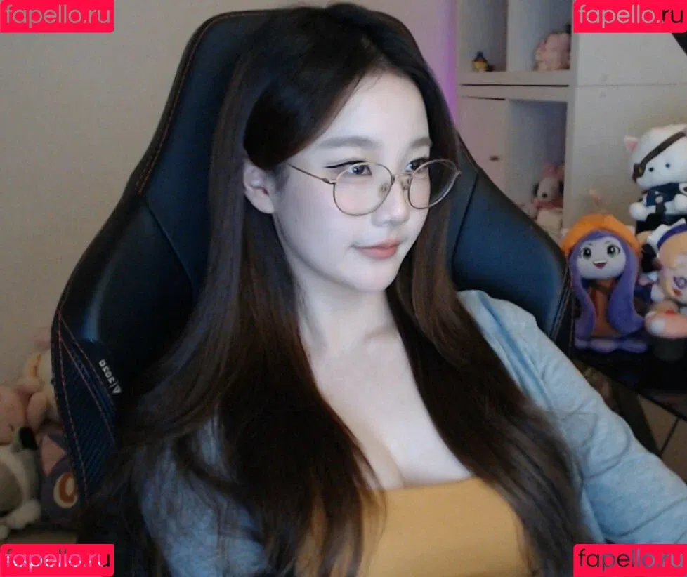 Athena / Kiittwy Onlyfans Photo Gallery 