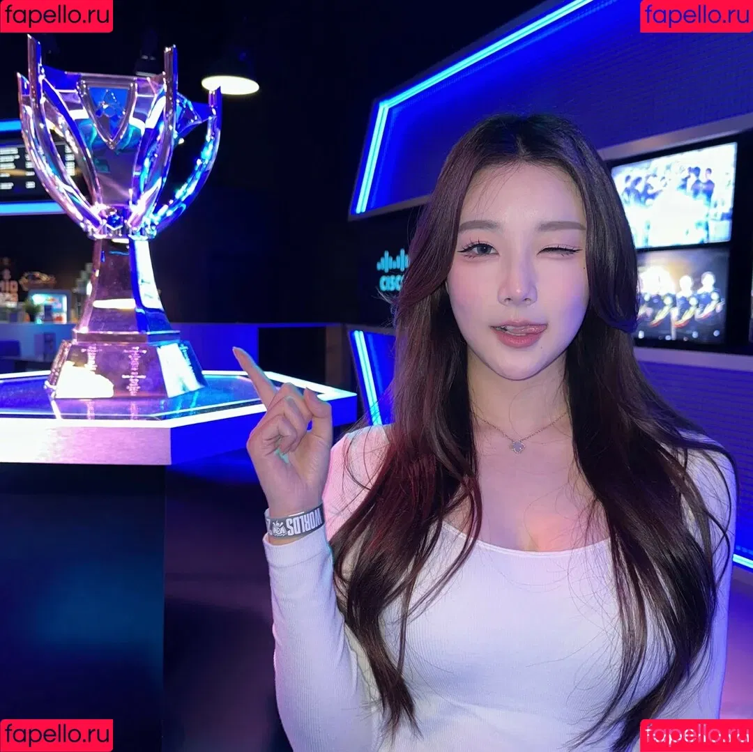 Athena / Kiittwy Onlyfans Photo Gallery 