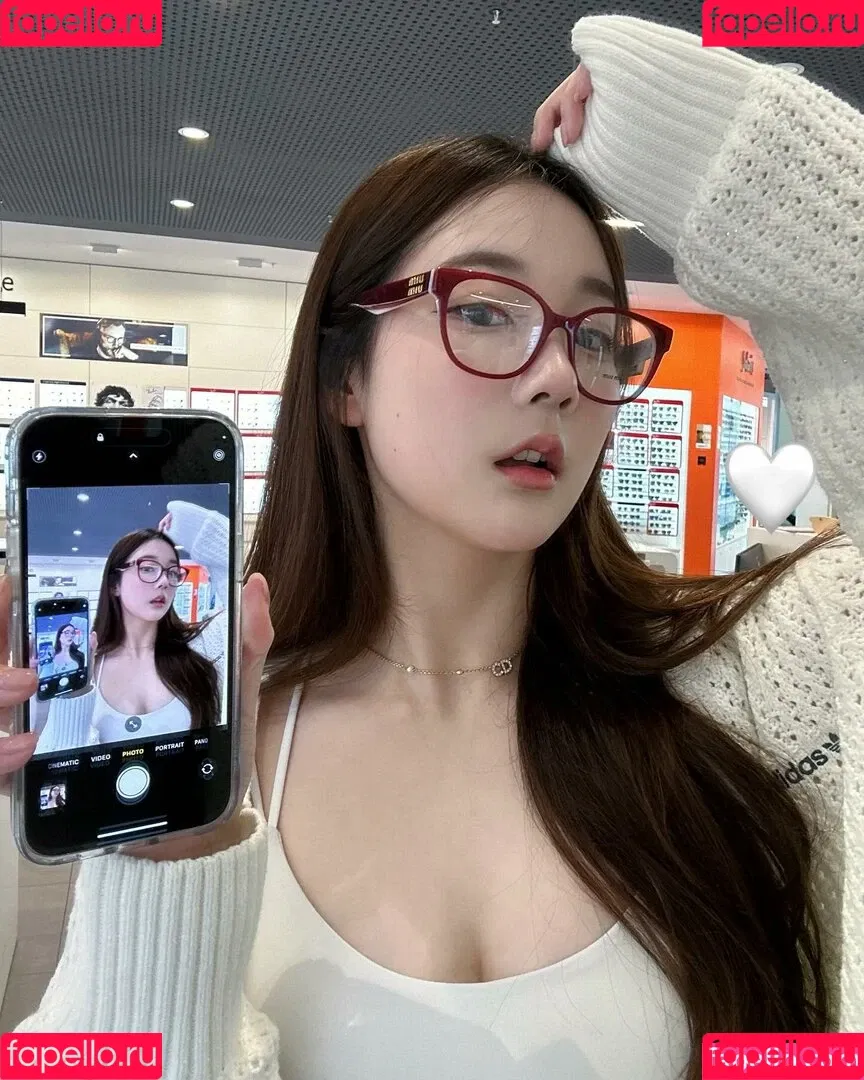 Athena / Kiittwy Onlyfans Photo Gallery 