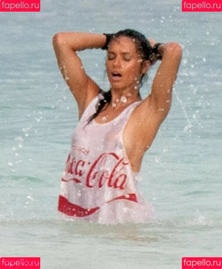 Aadryvieira_ / Adriana Lima / AdrianaLima / adrivainilla Onlyfans Photo Gallery 
