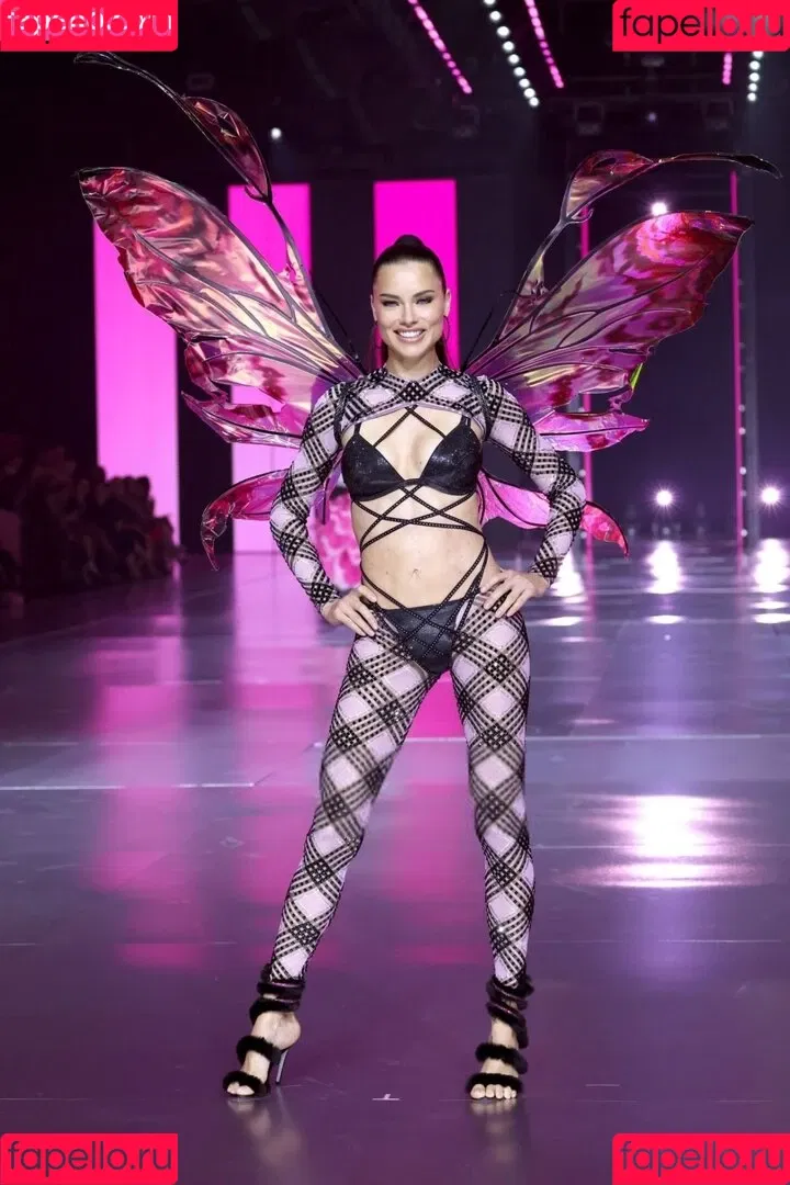 Aadryvieira_ / Adriana Lima / AdrianaLima / adrivainilla Onlyfans Photo Gallery 