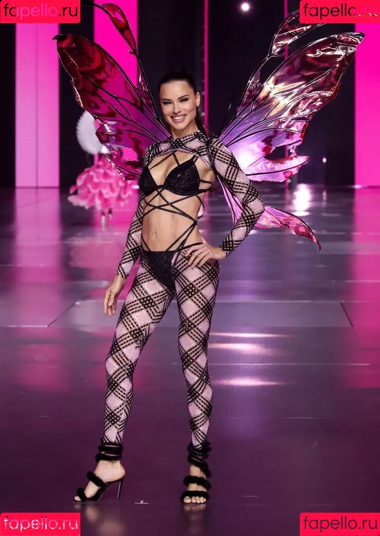 Aadryvieira_ / Adriana Lima / AdrianaLima / adrivainilla Onlyfans Photo Gallery 