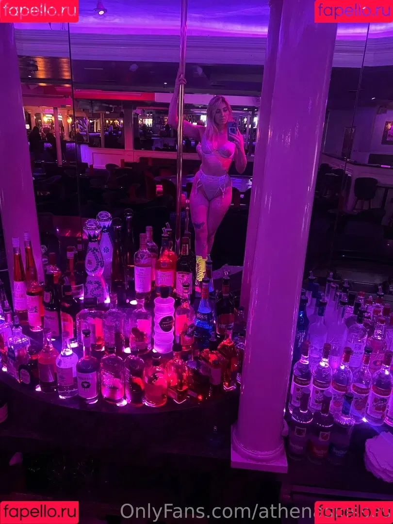 athenasees / athenaskisses / athenaskisses1 Onlyfans Photo Gallery 