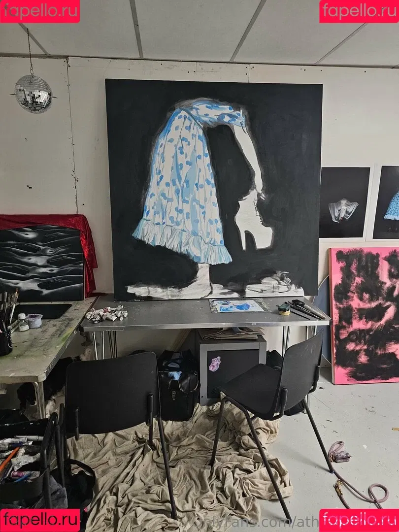 athenasees / athenaskisses / athenaskisses1 Onlyfans Photo Gallery 