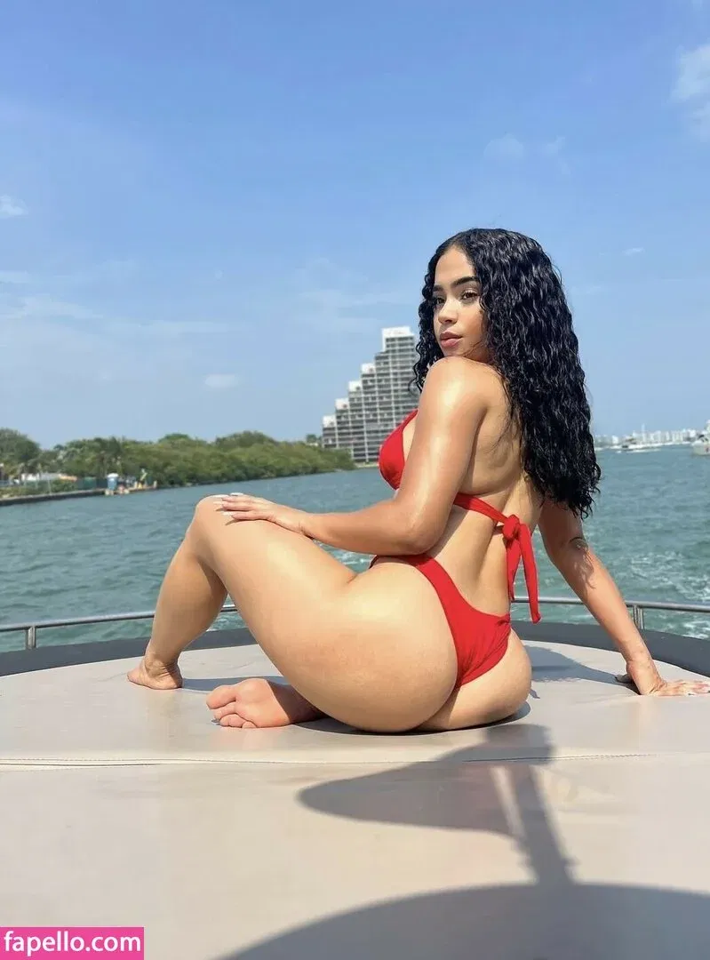 mamichulw / marbie__doll Onlyfans Photo Gallery 