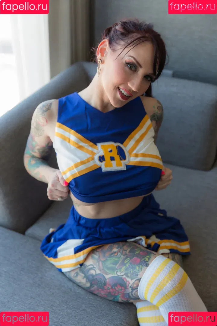 Erica Fett / Ericafett / erica.fett Onlyfans Photo Gallery 