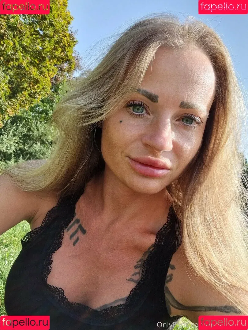 yourmonica / yourmonicaa Onlyfans Photo Gallery 