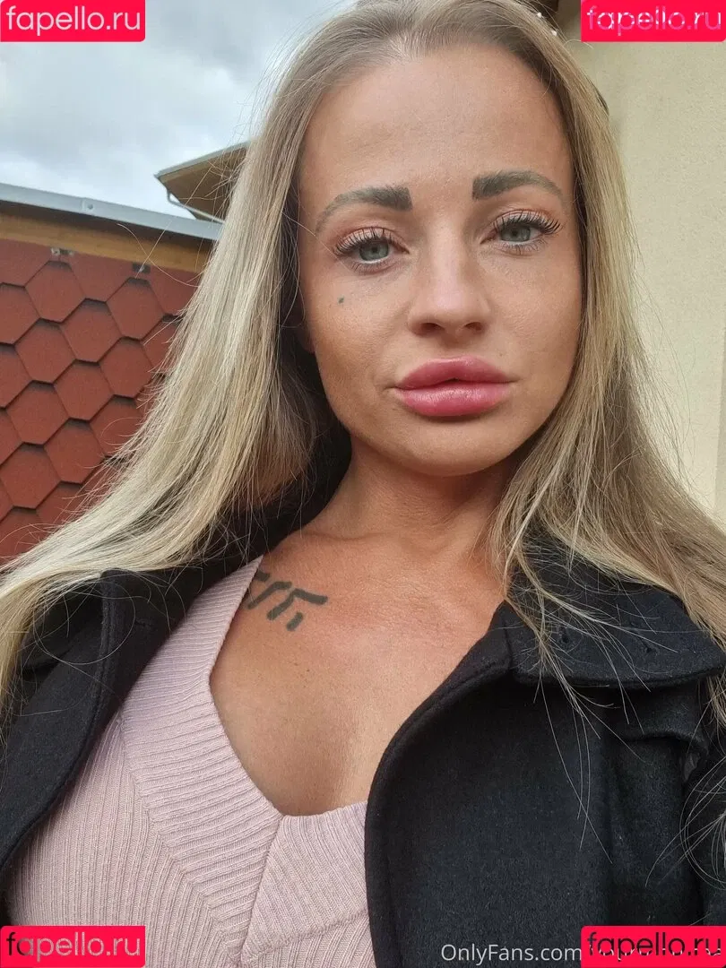 yourmonica / yourmonicaa Onlyfans Photo Gallery 