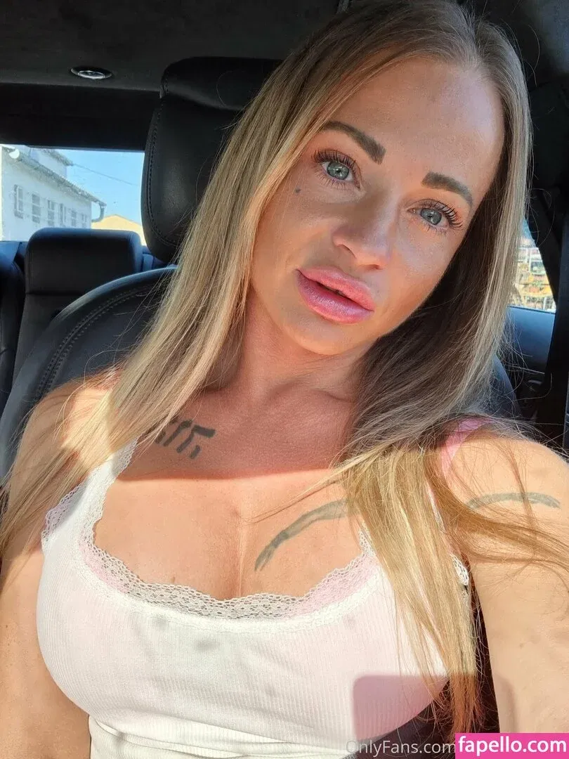 yourmonica / yourmonicaa Onlyfans Photo Gallery 