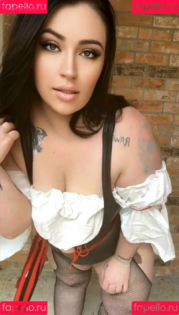 sway_baetv / swaybaee Onlyfans Photo Gallery 