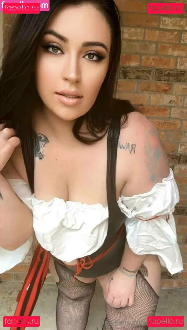 sway_baetv / swaybaee Onlyfans Photo Gallery 