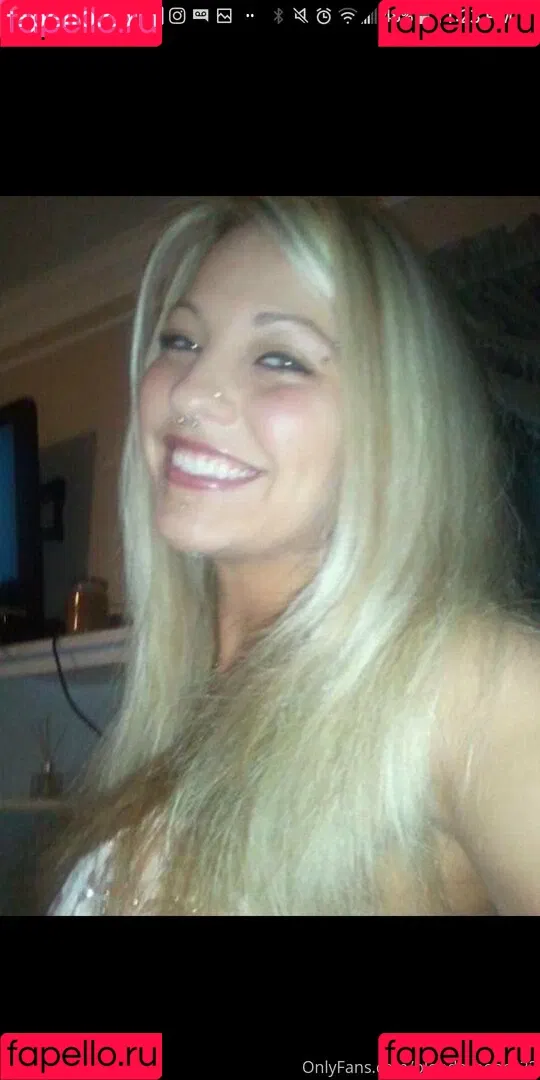blonde_honey22 / chrissyamber1122 Onlyfans Photo Gallery 