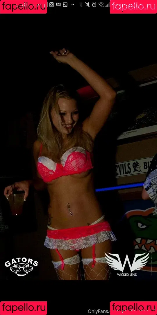 blonde_honey22 / chrissyamber1122 Onlyfans Photo Gallery 